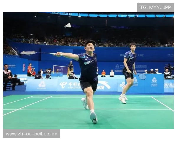 羽毛球男双步法